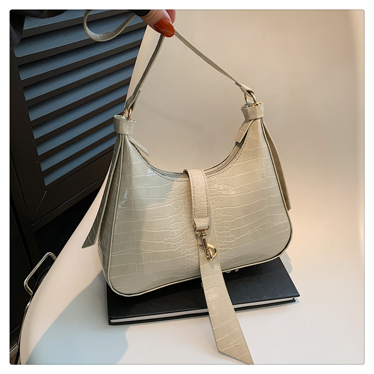 Ladies' Korean version high-end single shoulder bag oiled leather armpit bag