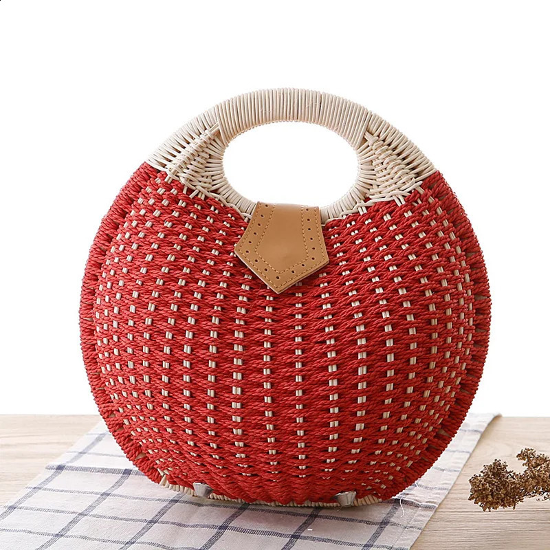 Womens Natural Rattan Handwoven Round Shell Handbag Tophandle Bag Summer Fashion Bohemia Female Casual Tote Clutch Beach 240802