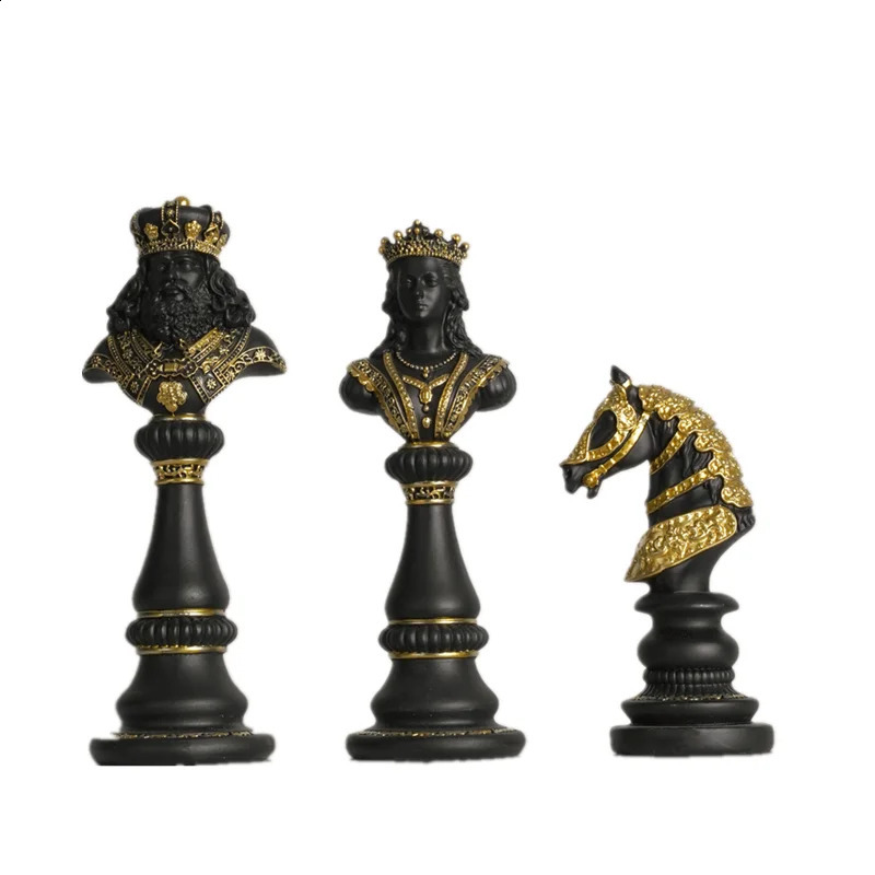 Resin Handicraft Chess Golden King Abstract Portrait Sculpture Piece Decorative Figurines Room Decoration Accessories 240804