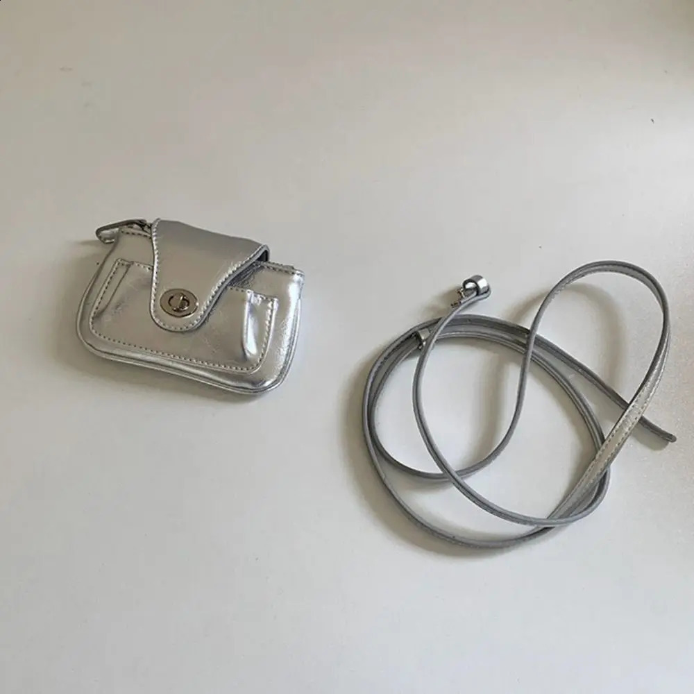 Cute leather mini silver cross shaped bag suitable for womens fashionable lipstick handbags and wallets 240805