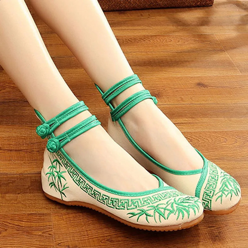 Ladies model bamboo literati ink Chinese style blue and white porcelain series embroidered cloth shoes womens shoes WSH2296 240802