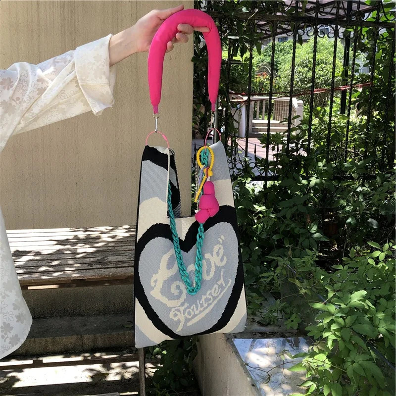 love letter Print Crochet Shopper Bag Knitting Hollow Out Shoulder Beach Casual LazinessStyle Handbag Women Shopping Bags 240805