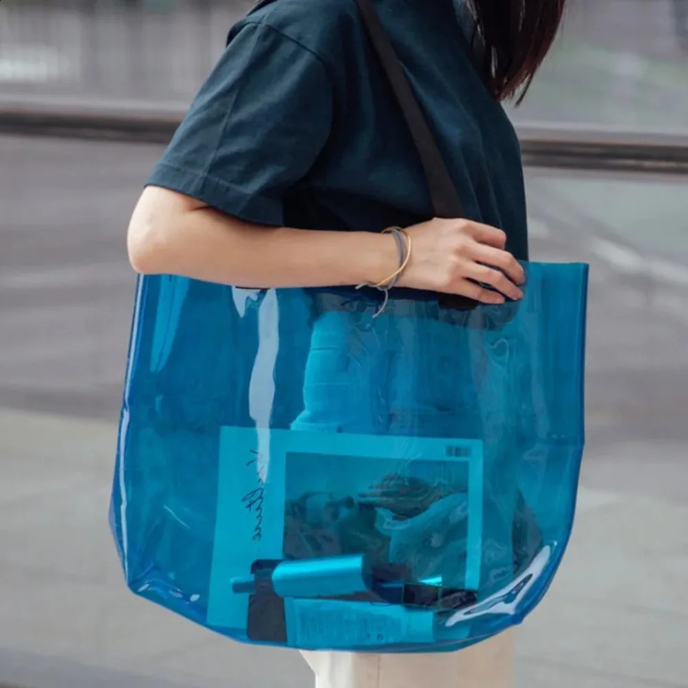 PVC transparent jelly bag fashionable laser large capacity single shoulder bag casual retro travel bag gift packaging bag 240805