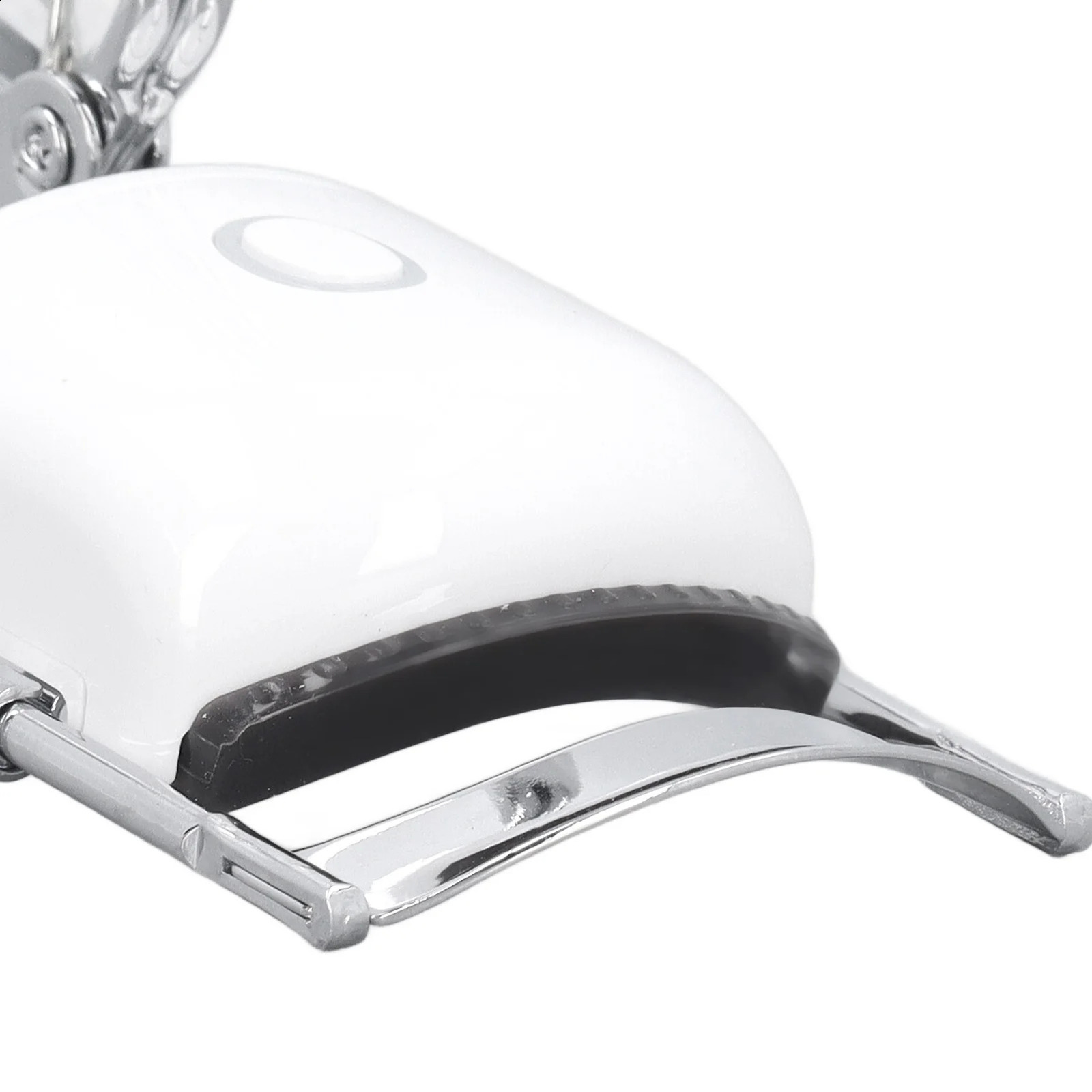 Rechargeable electric eyelash curler with multiple protection systems fast heating 240729