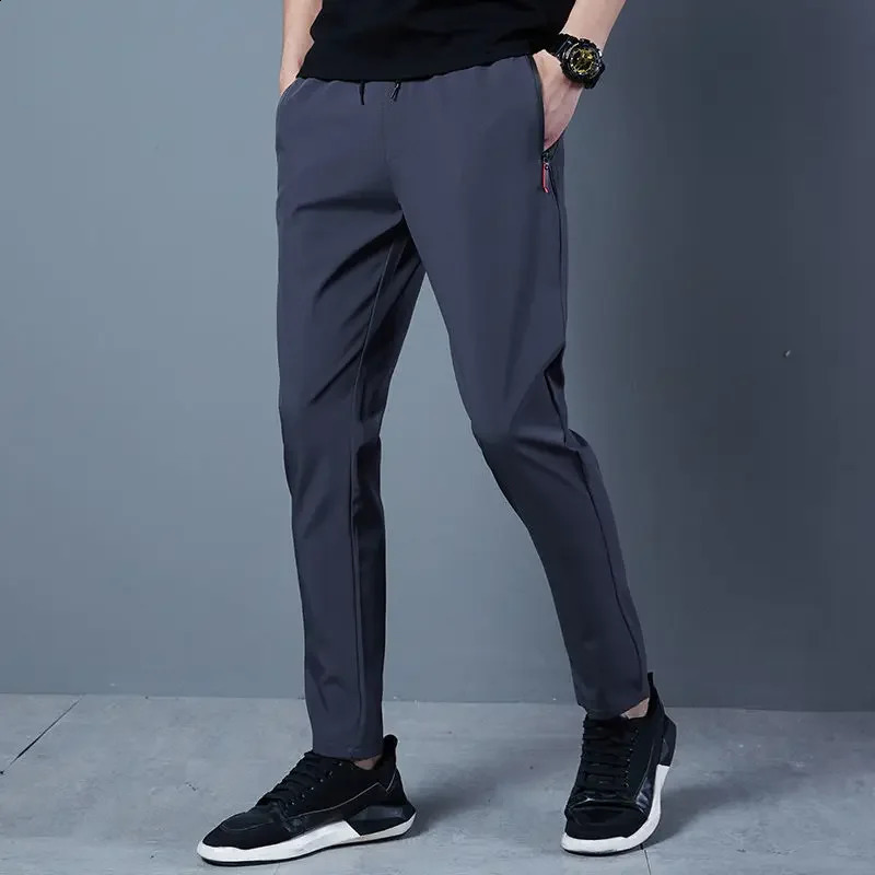 Mens Casual Pants Ice Silk Thin Sports Pants Mens Elastic Straight Trousers Breathable Quick-drying Pants Joggers Men 240819