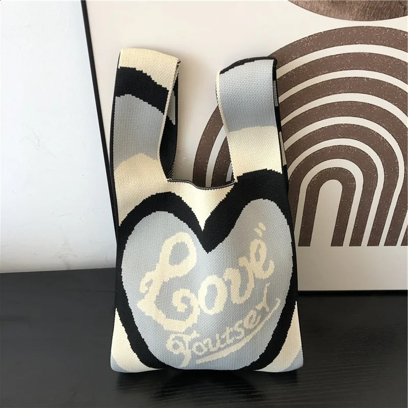 love letter Print Crochet Shopper Bag Knitting Hollow Out Shoulder Beach Casual LazinessStyle Handbag Women Shopping Bags 240805