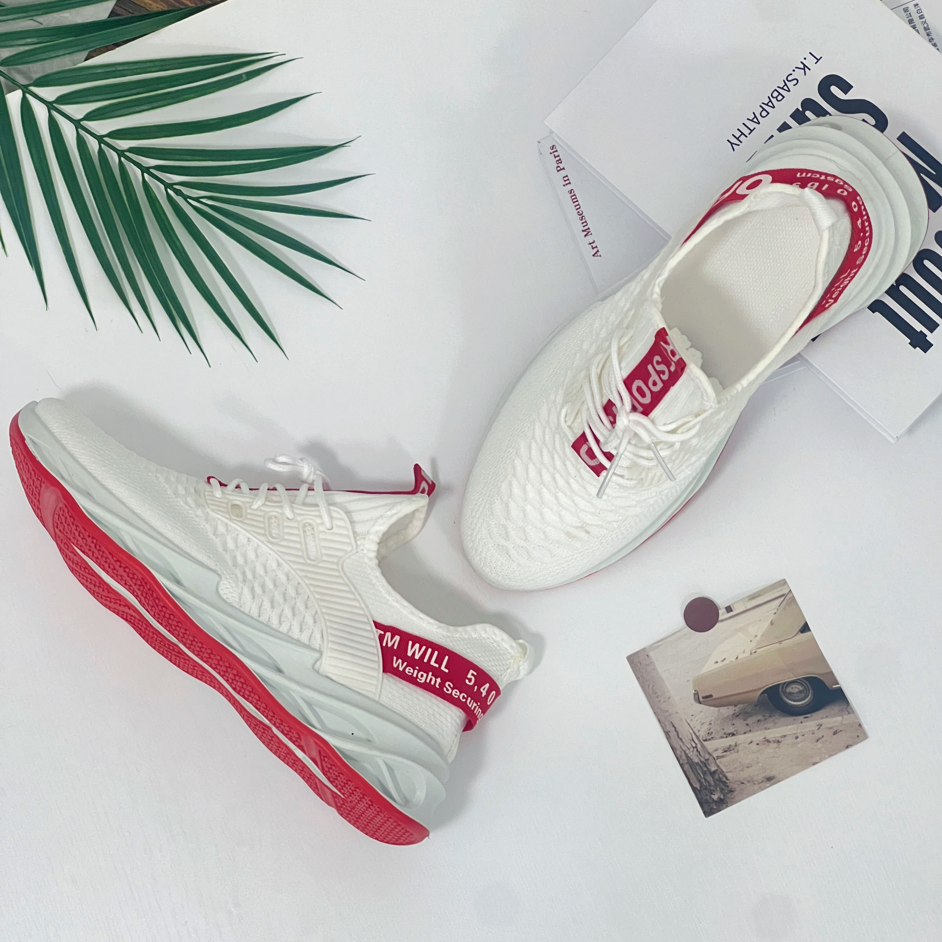 Breathable Casual Sneakers: Men's Sports Trainers in Classic Black and White dh910320090