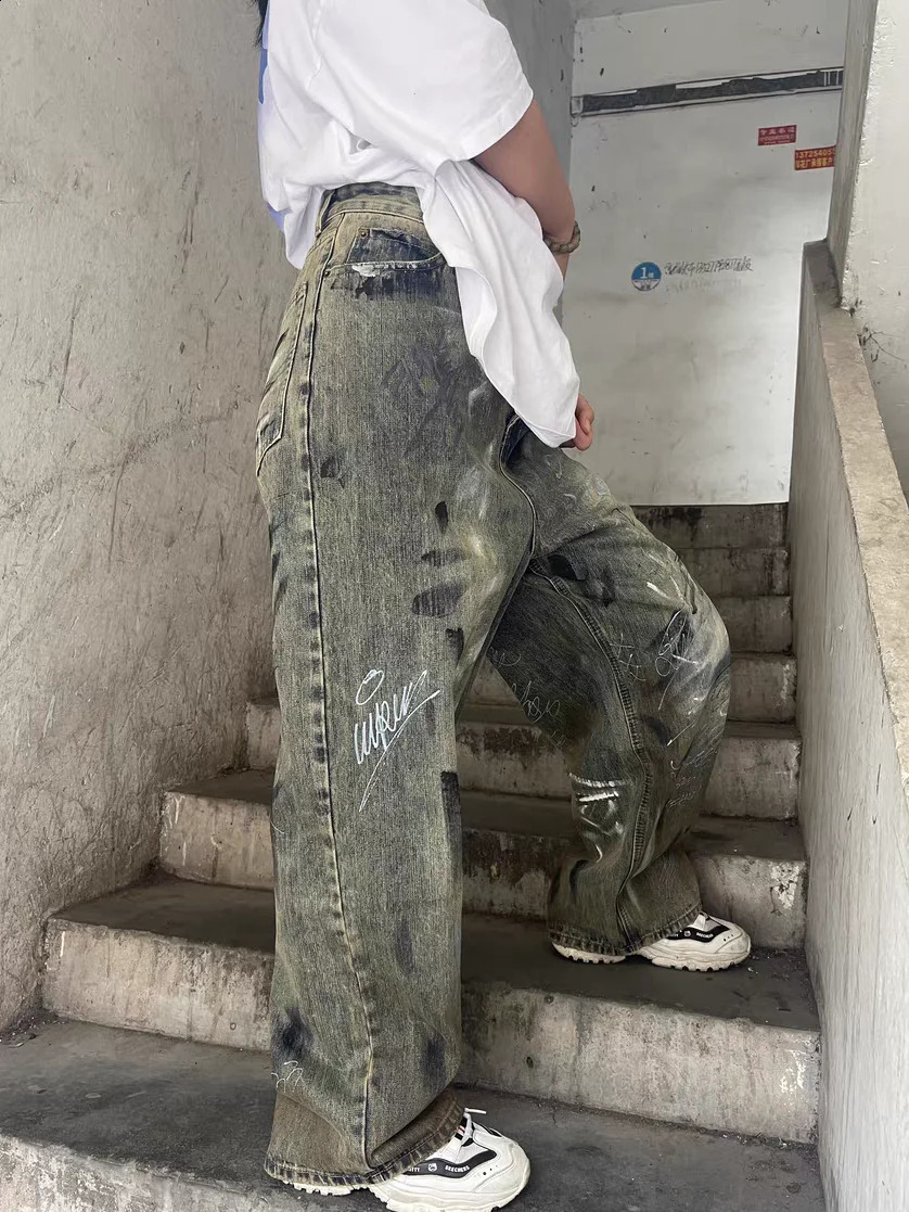 American high street trend y2k mens and womens retro washed graffiti letter jeans straight tube loose leg casual pants 240829