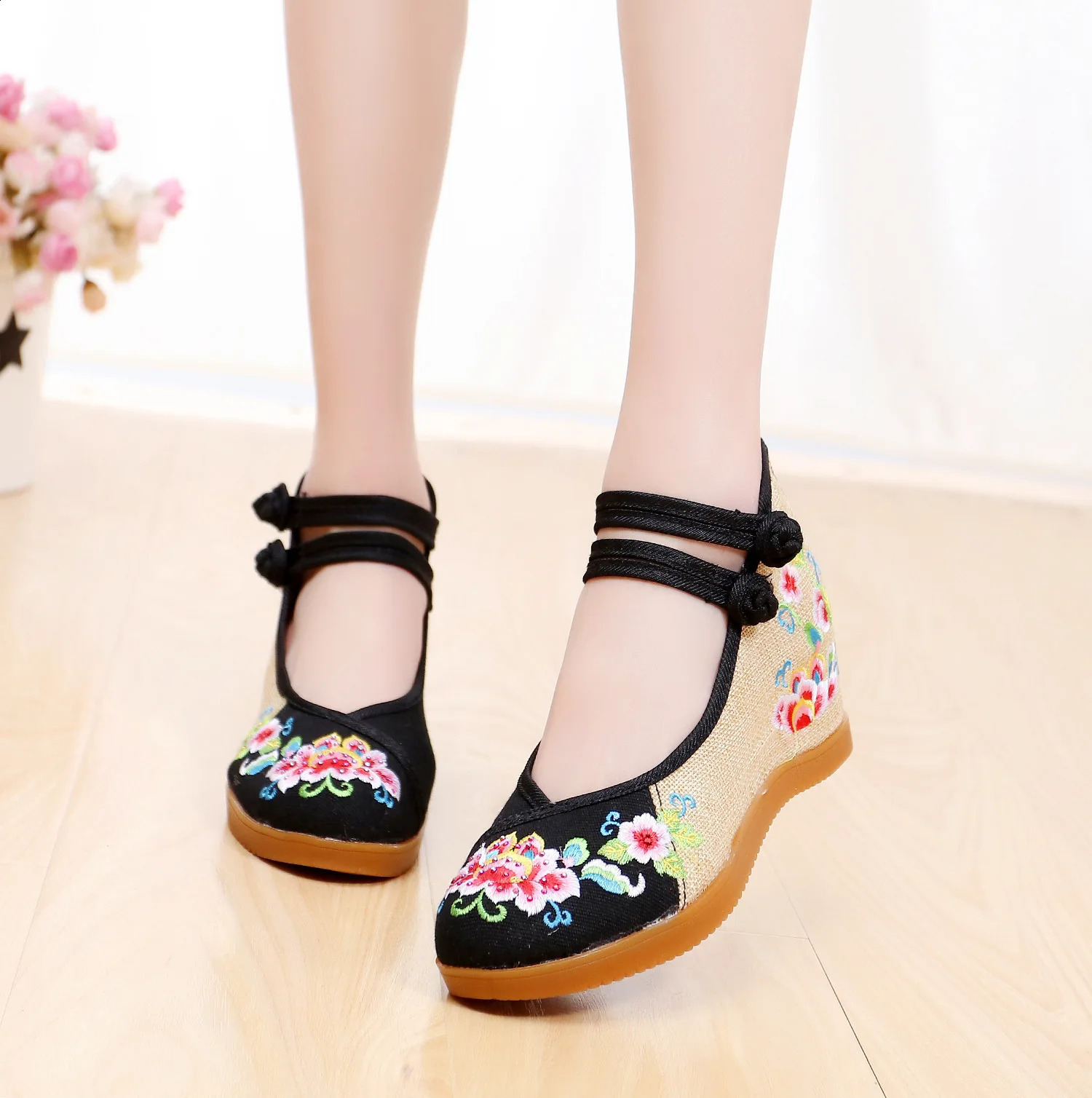 Spring Embryo Casual Cloth Shoes Womens Single Shoes Fashion Peony Square Dance Shoes 240802