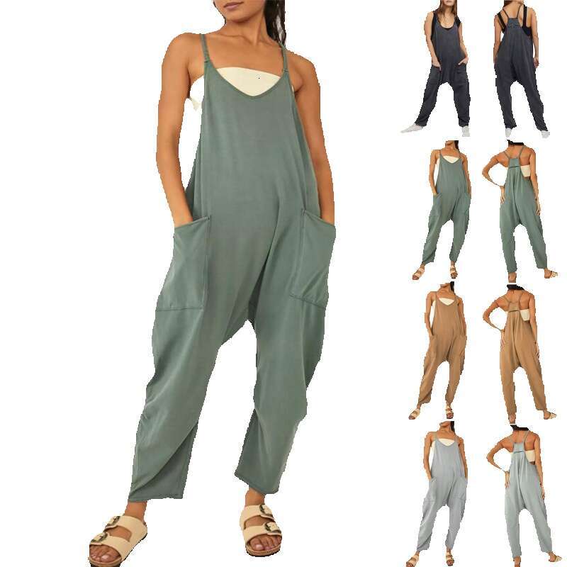 Womens Jeans Pants 2024 Womens Zipper Pocket Sling Bodysuit Strap Pants Breathable Simplicity College Style Straight Tube Sport Gold Velvet Pants