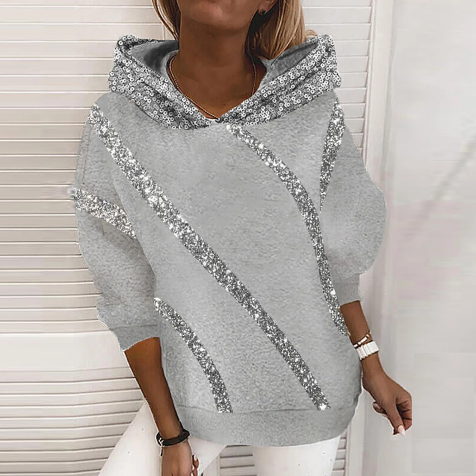Fashion Trend Autumn and Winter Pop Sequins Printed Loose Hoodie Woman 240813