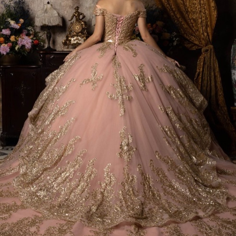 Pink Off The Shoulder Quinceanera Dresses Ball Gown Gold Sequined Appliques Lace Pleat Tull Corset Sweet 16 Vestido 15 De