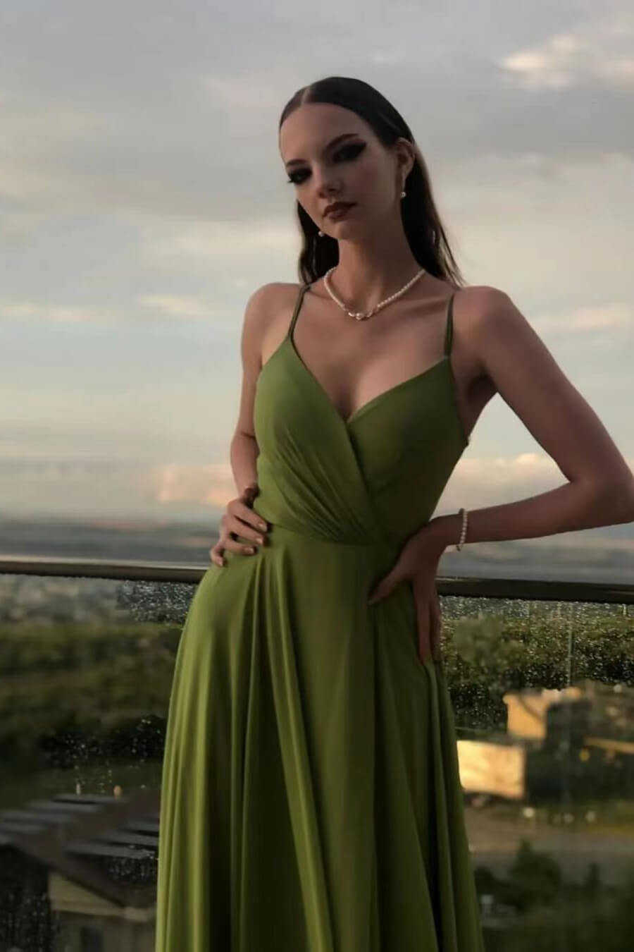Green A Line Prom Dress Spaghetti Straps Luxurious Evening Formal Party Second Reception Birthday Engagement Gowns Dresses Robe De Soiree