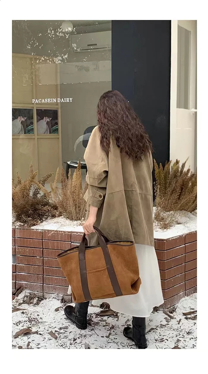 Shopping Bags 2024 Korean Womens Large Capacity Laptop Mobile Wallet Storage Bag Retro Suede Shopping Street Handbag Fashion 240805