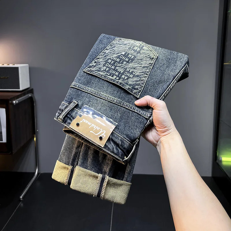 High-End Jeans for Men Fall Mens Clothing Casual All-Match Fashion Vintage Print Nostalgic Color Stretch-Fit Pants 240805