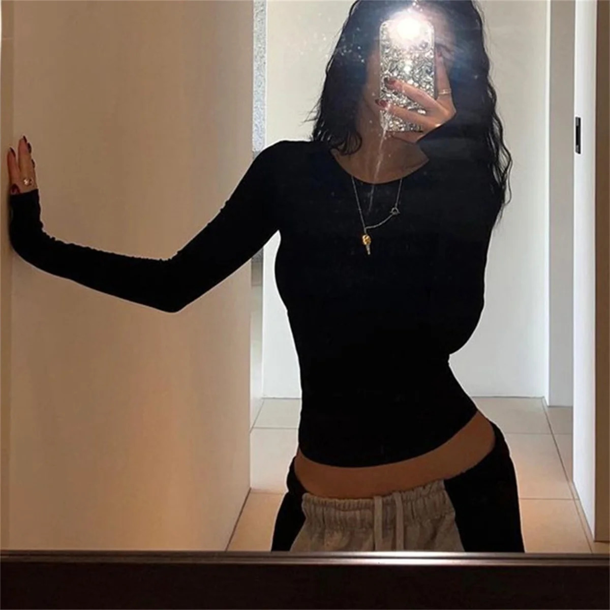 Sexy Backless Long Sleeve Crop Top Women Y2K Spring Fall Black T Shirt Gothic O Neck Skinny Casual Streetwear Bodycon Pullover 240806