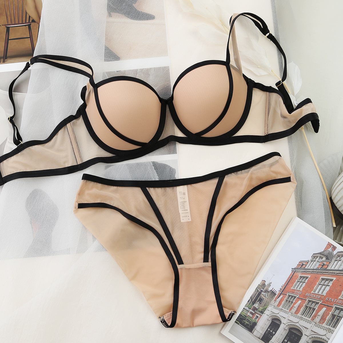 Sexy lingerie with small chest, big gathering, smooth contrasting straps, bra set