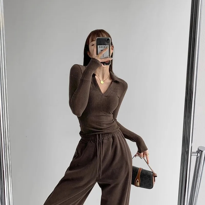 Sexy V-Neck Slim Fitness Womens T-Shirt Fashion Long Sleeve Polo Shirt Woman High Waist Cropped Tops 240806