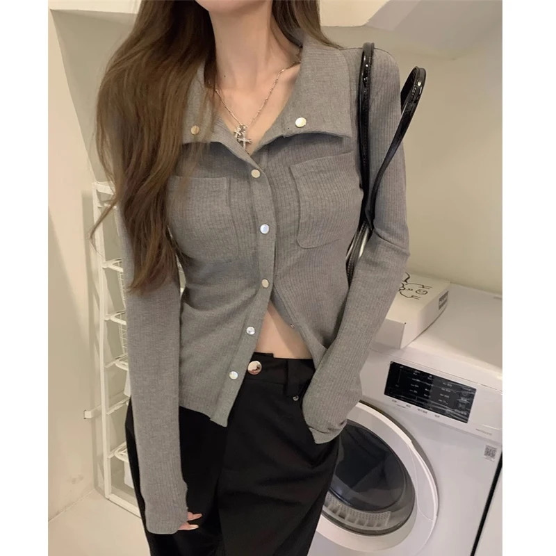 Womens clothing Spring and Autumn fashion polo neck sexy tight ribbed knitted T-shirt Korean solid long sleeved fashion Y2K short top 240827