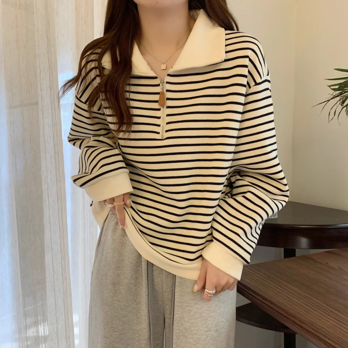 Large Size Striped Polo Collar Shoulder Sweatshirt for Womens Spring Autumn Loose Half Zipper Long Sleeved Casual T-shirt Top 240806