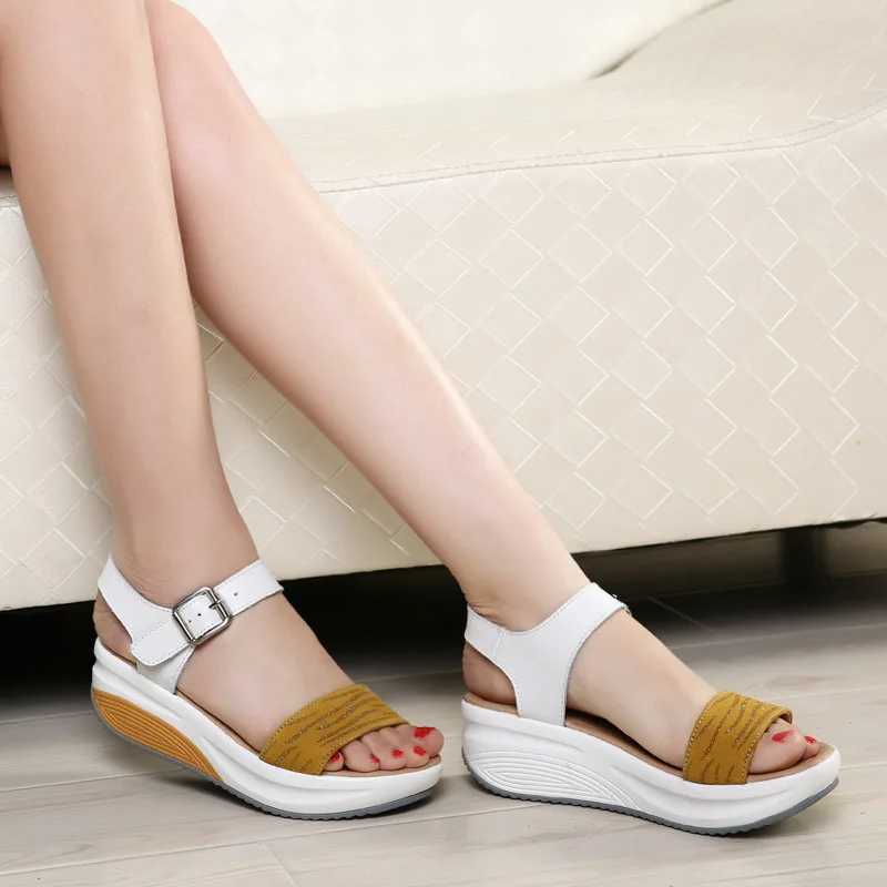 New Arrival WOIZGIC Womens Ladies Female Genuine Leather Shoes Platform Sandals High Heels Summer Cool Beach Flip Flop 35-40 CDBY-5531 T250218
