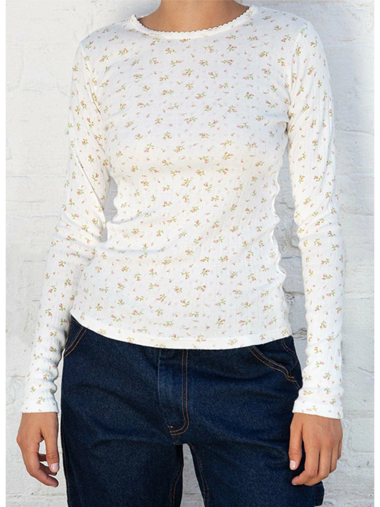 Vintage Floral Print Slim Long Sleeve T-Shirts Women Summer Sweet Lace Trim O Neck Cotton Y2k Tops Retro Chic Hollow Out T Shirt 240806
