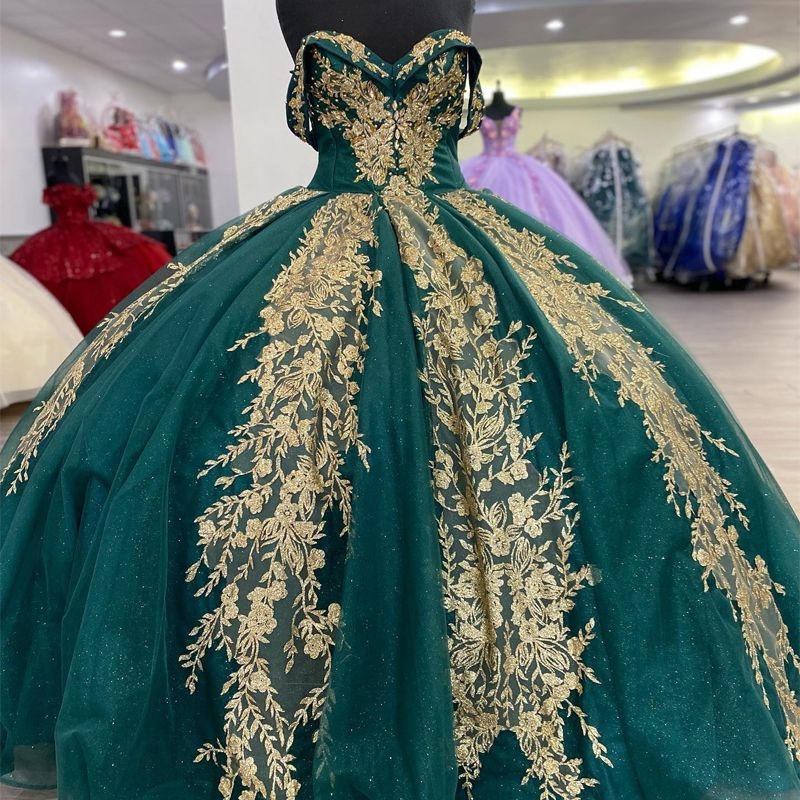 Emerald Green Shiny Sweetheart Quinceanera Dresses Ball Gown Gold Applique Lace Beads Tull Sweet 16 Dress Birthday Party Vestidos De 15 Anos