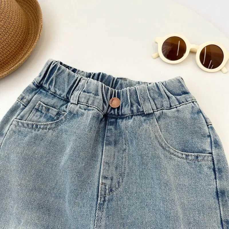 Childrens jeans for spring and autumn childrens casual simple pants for spring boys Korean style pants for spring W240803