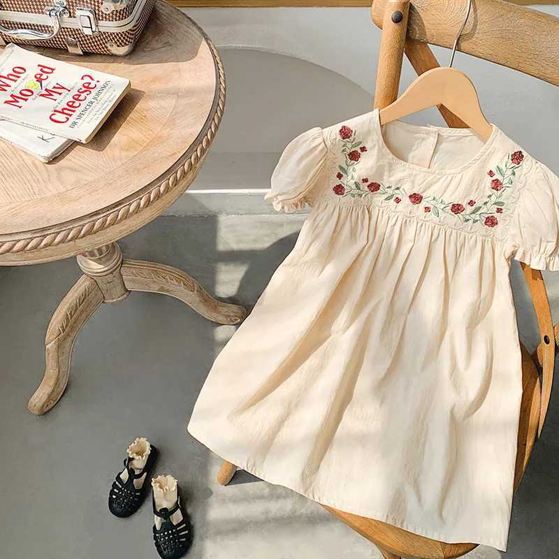 Girls Fashion Embroidered Flower Dress 2024 Summer New Girls Preschool Princess Dress Childrens Short Sleeve Party ClothingW240720