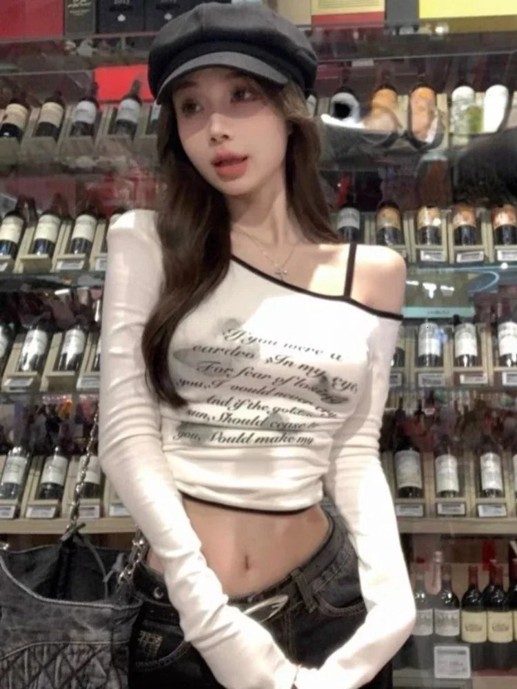 Fashion Casual Butterfly Letter Print Tee Shirts Off Shoulder Long Sleeve Pleated Slim Streetwear Y2k Ins Women Crop Top 240806