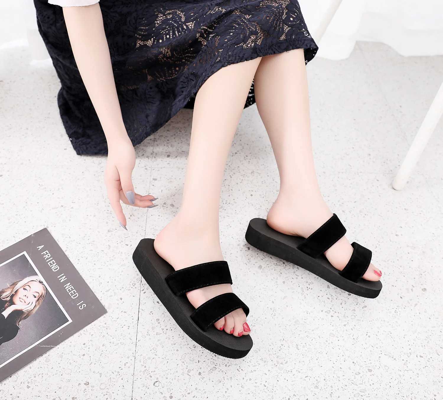 New Arrival Fashionable beach slider womens solid clip toe flip cover anti slip wedge-shaped beach slider womens summer shoes womens slider Zapatos T2