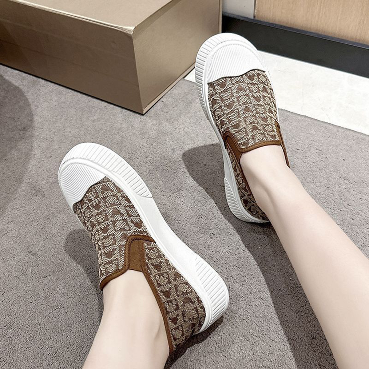 Ready Stock WEEMO WS351 Women's Casual Sneakers Outdoor Sports Shoes Travel shoes Girl Sneaker Women