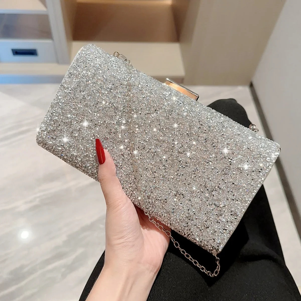 Sparkling sier dia evening bag for womens wedding banquet clutch party handbag colored chain shoulder 240806