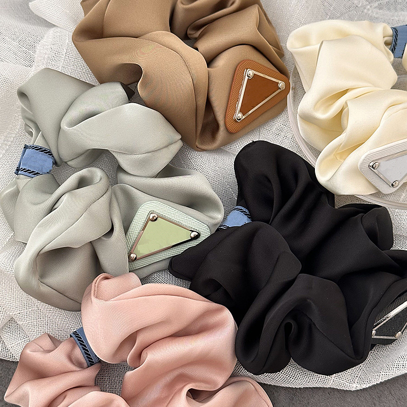 Hollow Acetate Version Grip Womens Colorful Fabric Elastic Triangle Hair Tie Teen Girls Luxury Designer Scrunchie for Hair No Damage Retro Rubber Band Cute 5 colors