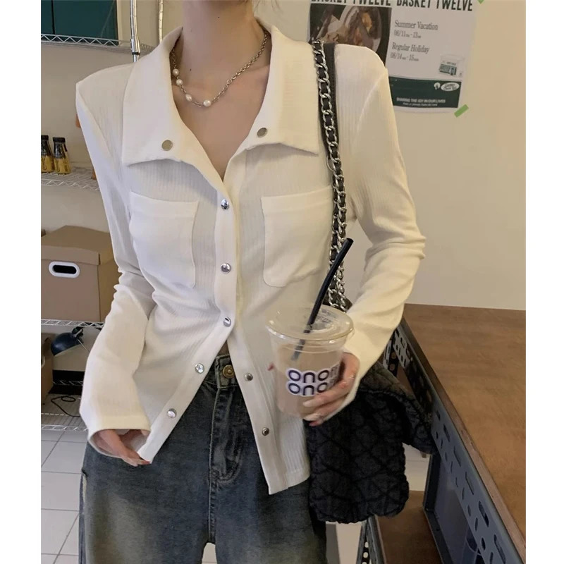 Womens clothing Spring and Autumn fashion polo neck sexy tight ribbed knitted T-shirt Korean solid long sleeved fashion Y2K short top 240827