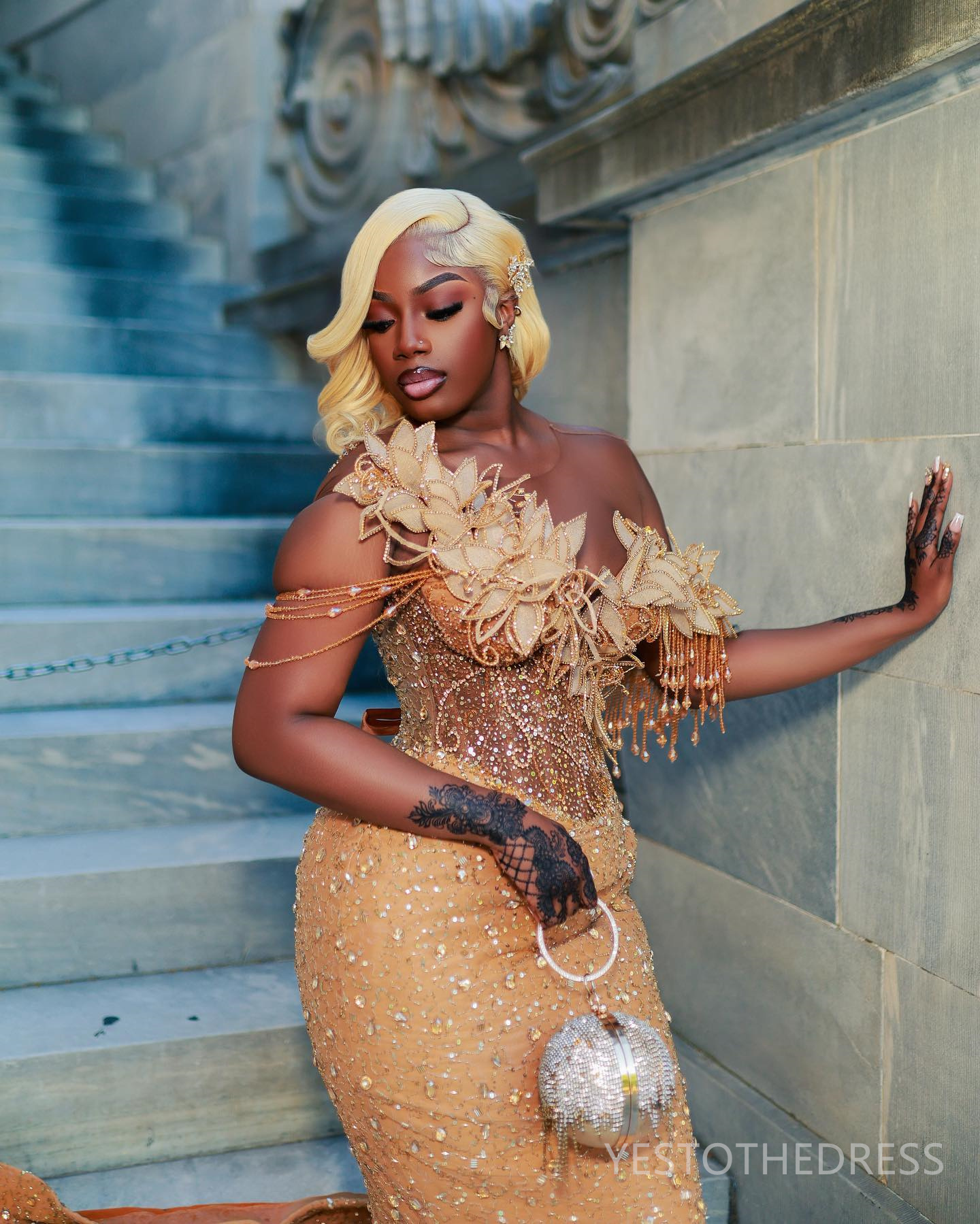 R&W 2024 Plus Size Gold Prom Mermaid Promdress ra Evening Gowns Illusion Sheer Neck Long Sleeves Beaded Lace Birthday Party Dress Second Reception Gow