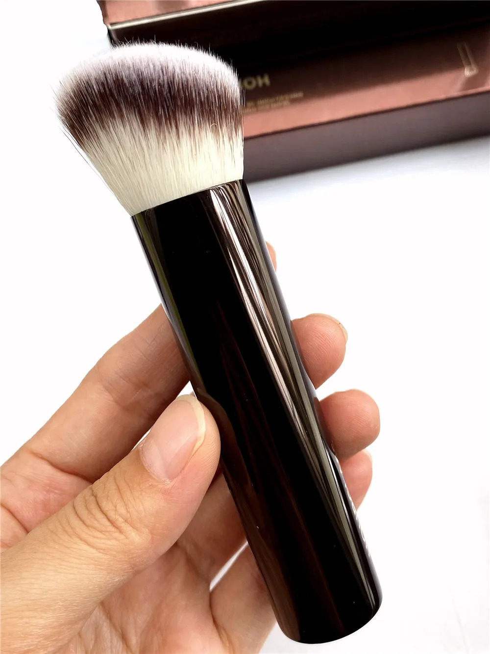 Hourglass VANISH Makeup Foundation Brush - Angled Seamless Finish Synthetic Liquid Cream Cosmetics Contour Brush Beauty Tools 240731