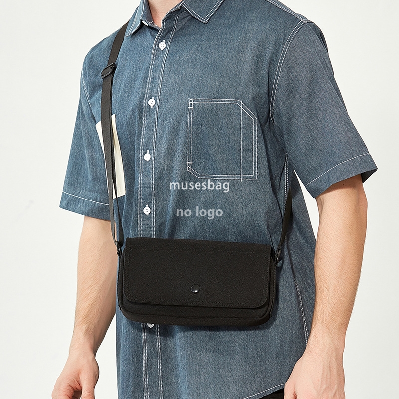 Korean version of simple retro men and women with a solid color canvas single shoulder crossbody bag Japanese casual student male