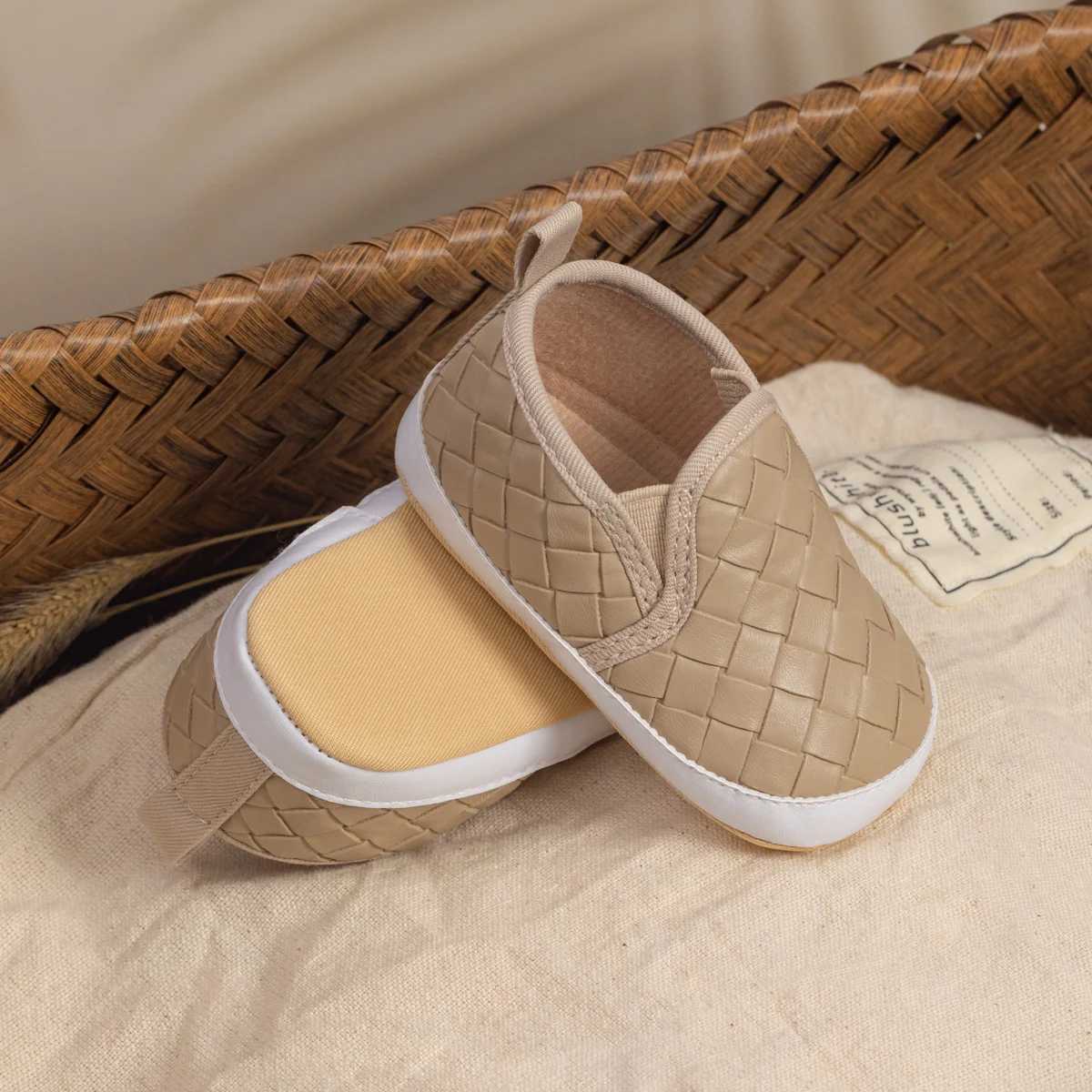 First Walkers Sneakers Baby Boys Girls Shoes First Walkers Infant Toddler Anti-Slip Soft Sole Classical Newborn Baby Casual Shoes 0-18 Month H240805