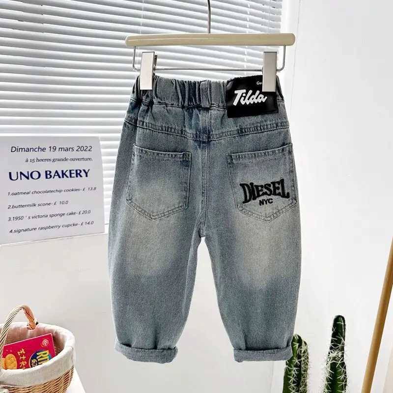 Childrens jeans for spring and autumn childrens casual simple pants for spring boys Korean style pants for spring W240803