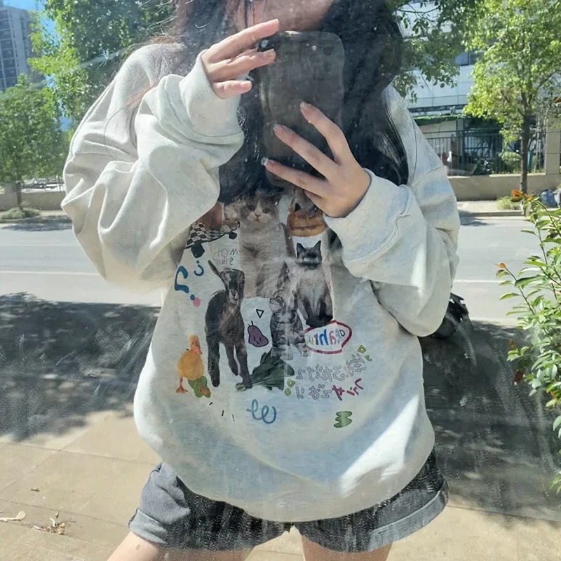 Milk Cat Printed Sweatshirt Autumn Winter Long Sleeve Fashion Streetwear Women Top Harajuku Y2k Aesthetic Graphic Women Clothing 240806