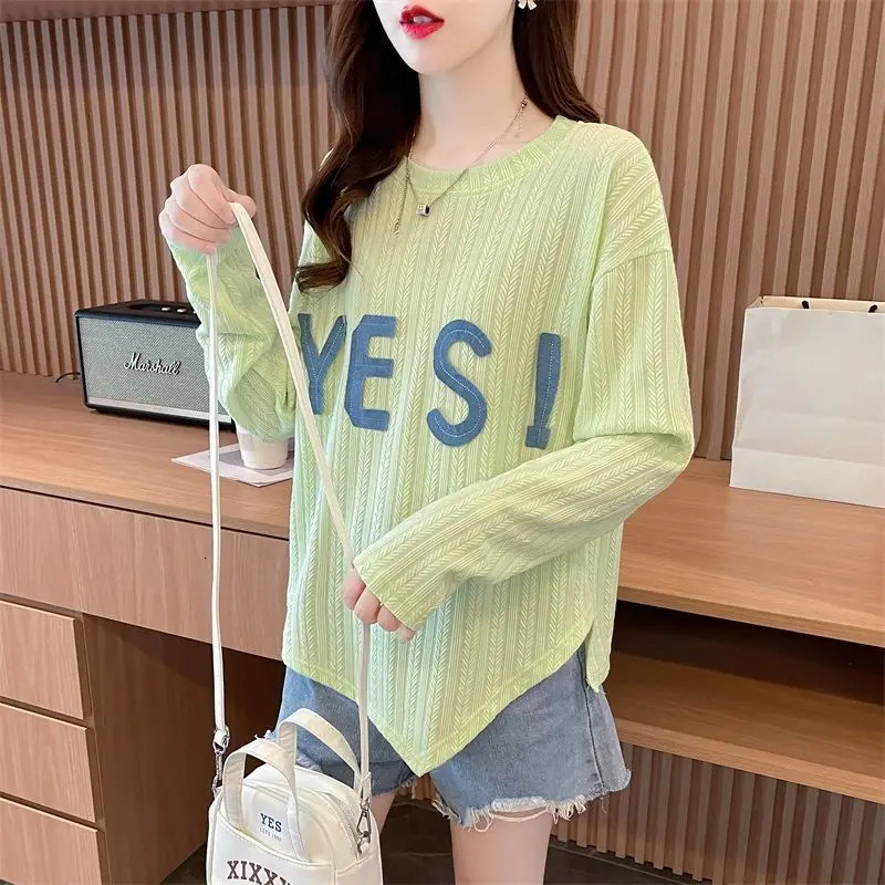 Autumn Irregular Loose Slit Womens Spliced O-Neck Letter Fashion Minimalist Casual Versatile Long Sleeved T-shirt Tops 240806
