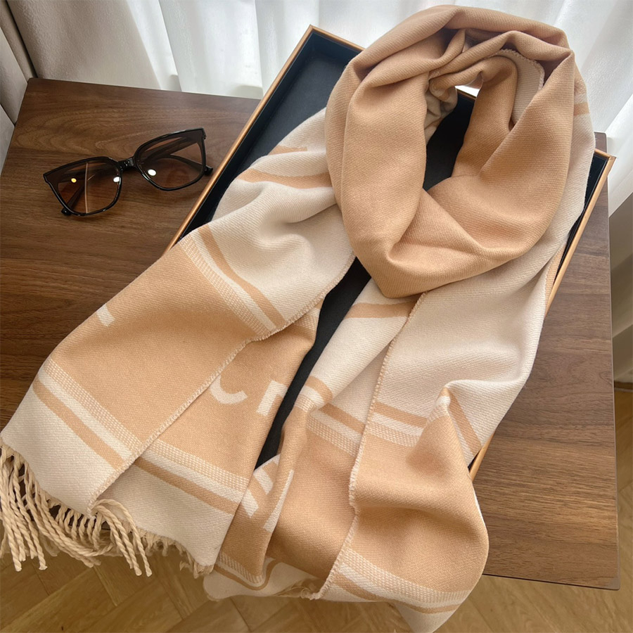 New top Women Man Designer Scarf fashion brand Cashmere Scarves For Winter Womens and mens Long Wraps Size 180x50cm gift