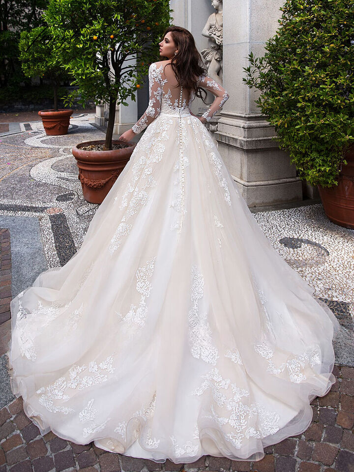 Stunning Arabic Dubai Illusion Ball Gown Wedding Dresses Long Sleeves Princess Bridal Gowns Pleat Plus Size Wedding Gowns for Brides Vestido De Novia