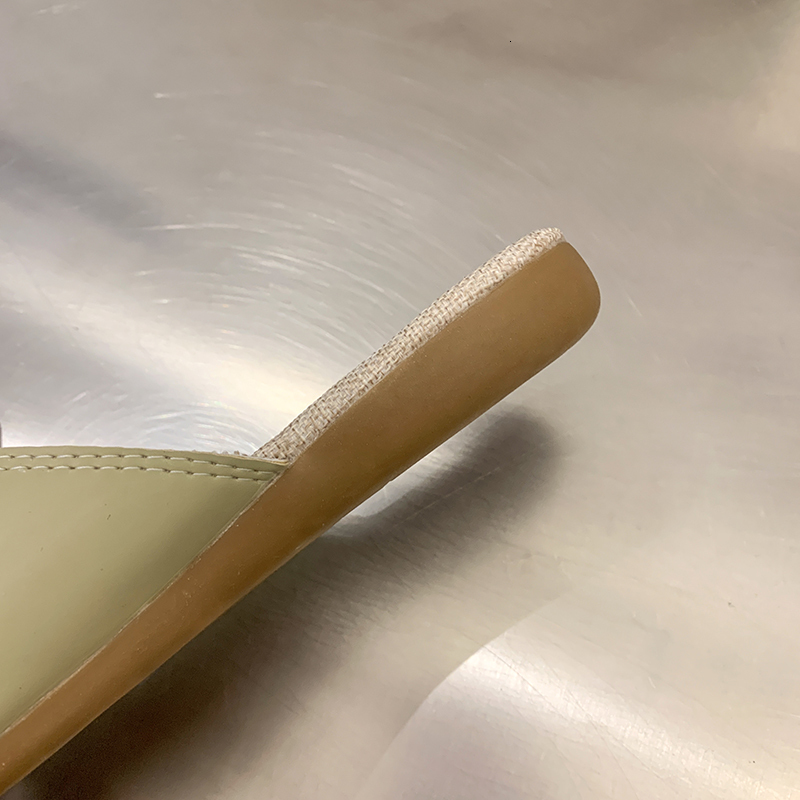 2021 Fashion Flat Beach Summer New Slippers Women Muller Fish Mouth Comfortable Ladies Shoes