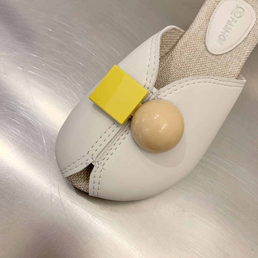 2021 Fashion Flat Beach Summer New Slippers Women Muller Fish Mouth Comfortable Ladies Shoes