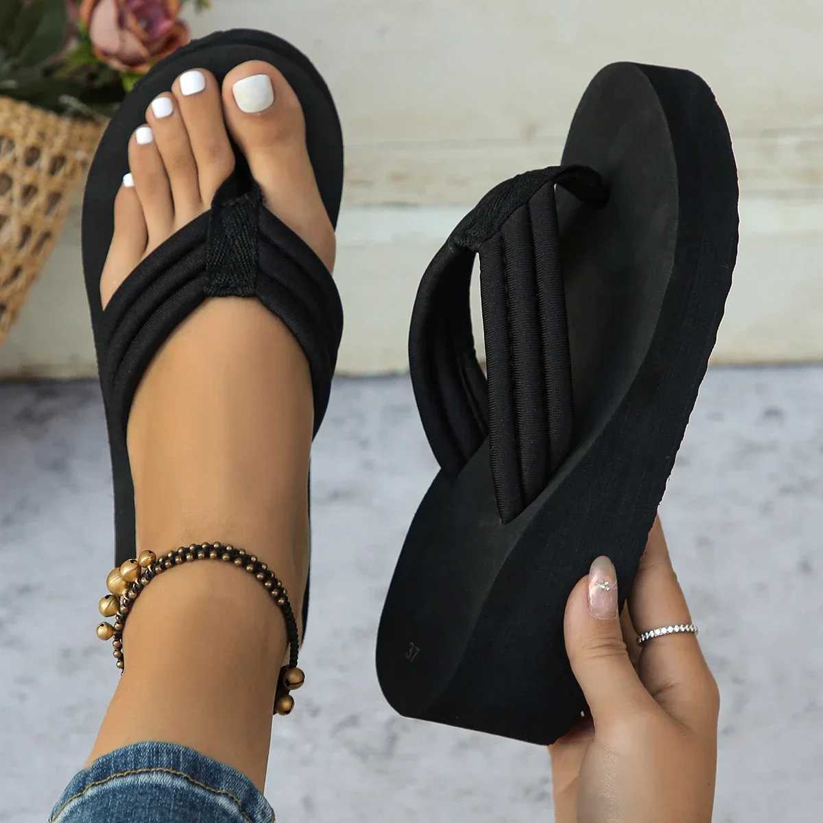 Womens Slide 2024 New Summer Leisure Flip Platform Slide Fashion Outdoor Beach Shoes Comfortable Simple Style Flat Slide W250414