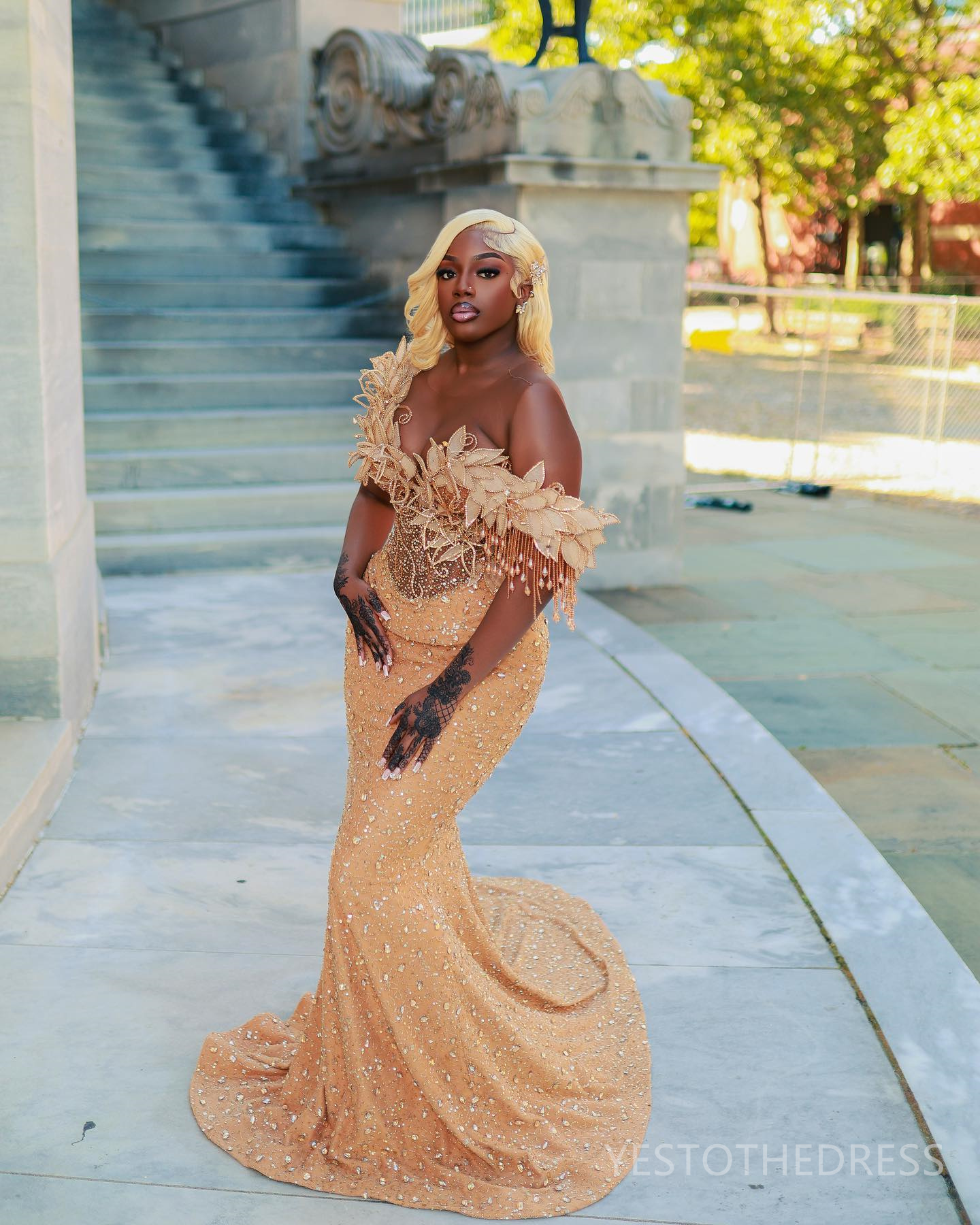 R&W 2024 Plus Size Gold Prom Mermaid Promdress ra Evening Gowns Illusion Sheer Neck Long Sleeves Beaded Lace Birthday Party Dress Second Reception Gow