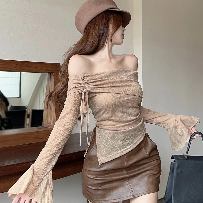 Women Sexy Off Shoulder T-shirt Spring Long Sleeve Slim Fit Crop Top Vintage White Tees Elegant Female Clothes 240806
