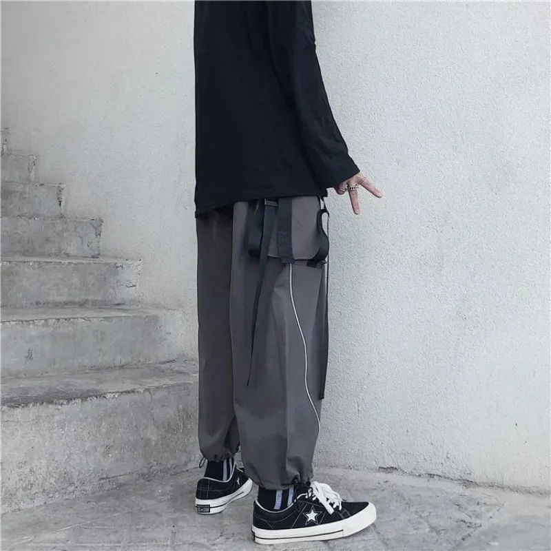 Mens Cargo Pants Wide Male Trousers Black Straight Big Size Emo Baggy Slacks est Techwear Loose Street Fashion Designer 240806